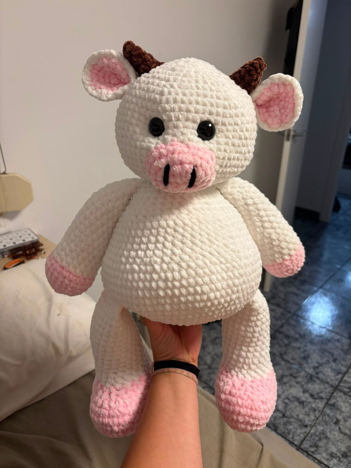 Vaquita de crochet chenille cow plush